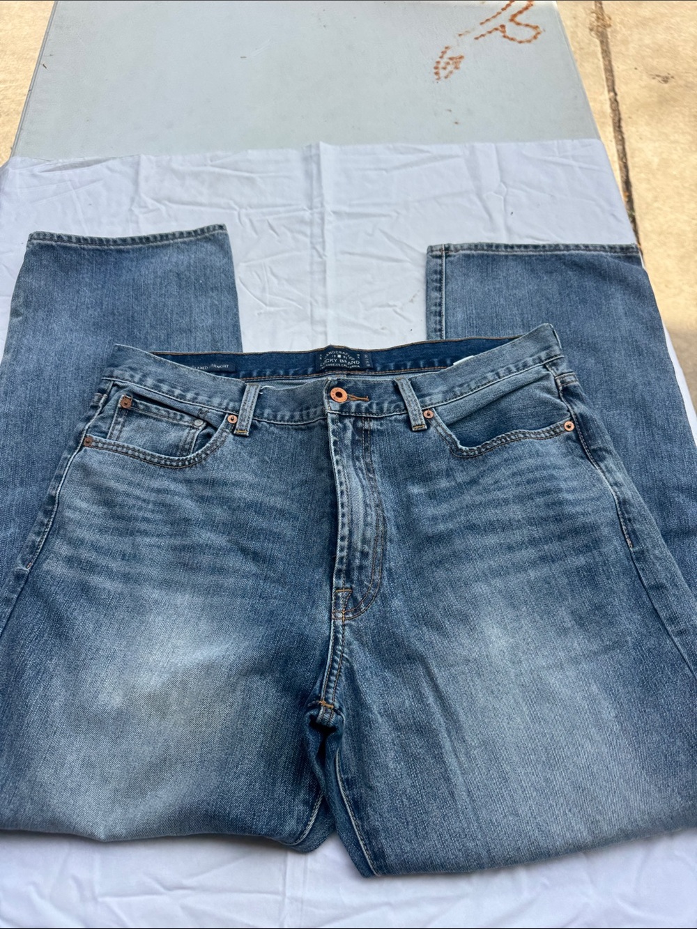 Lucky brand men’s relaxed straight 36 x 30 pants